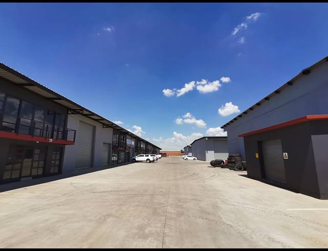 396M² WAREHOUSE TO LET IN POMONA